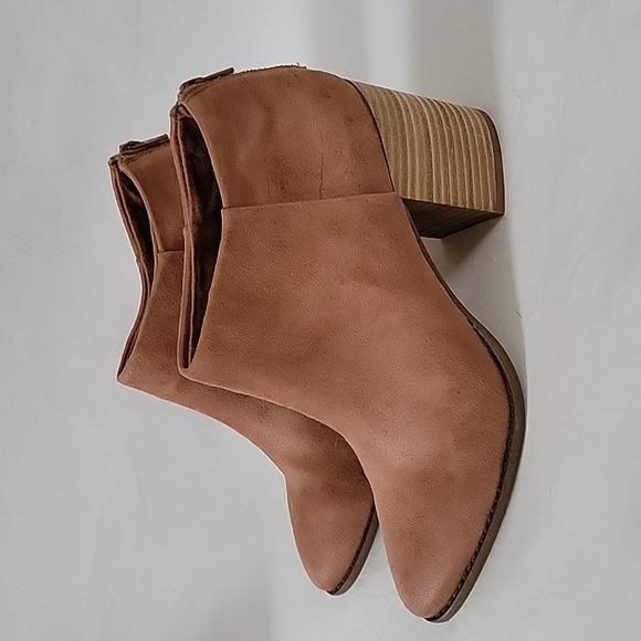 NEW Report Tempe Tan Bootie Boot Size 9.5 - Picture 4 of 9